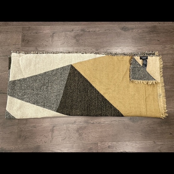 Zara reversible blanket scarf - Picture 2 of 2